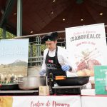 Cocinero en la Fiesta del Pimiento del Piquillo de Lodosa preparando Cordero de Navarra